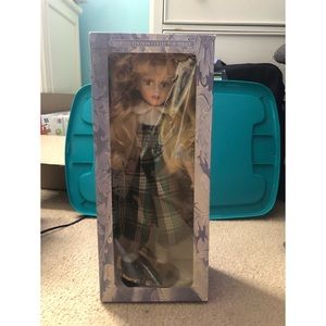 2001 Fine Bisque Porcelain Collectable Doll